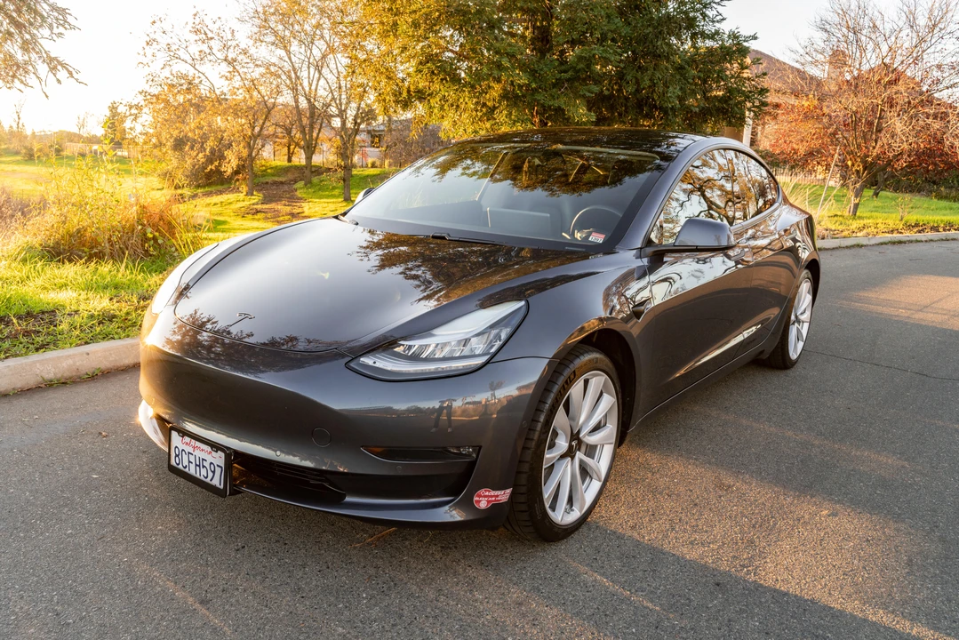 2017 Tesla Model 3 - Image 8 of 31