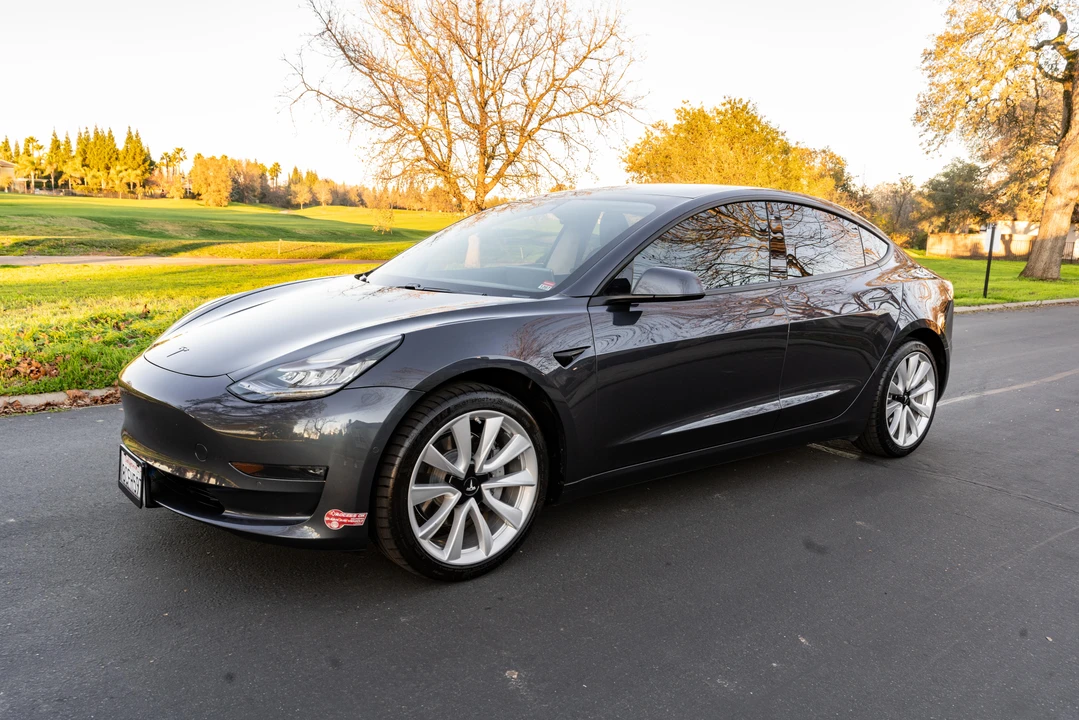 2017 Tesla Model 3 - Image 9 of 31