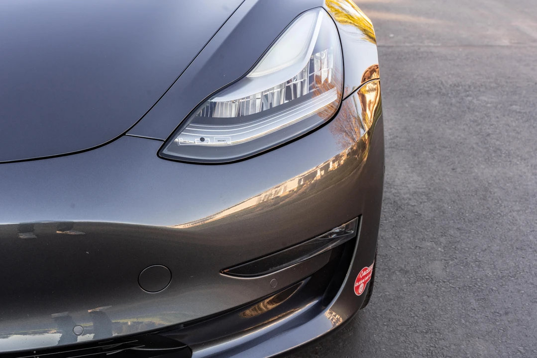 2017 Tesla Model 3 - Image 24 of 31