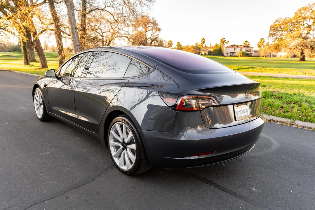 2017 Tesla Model 3 - Image 10 of 31