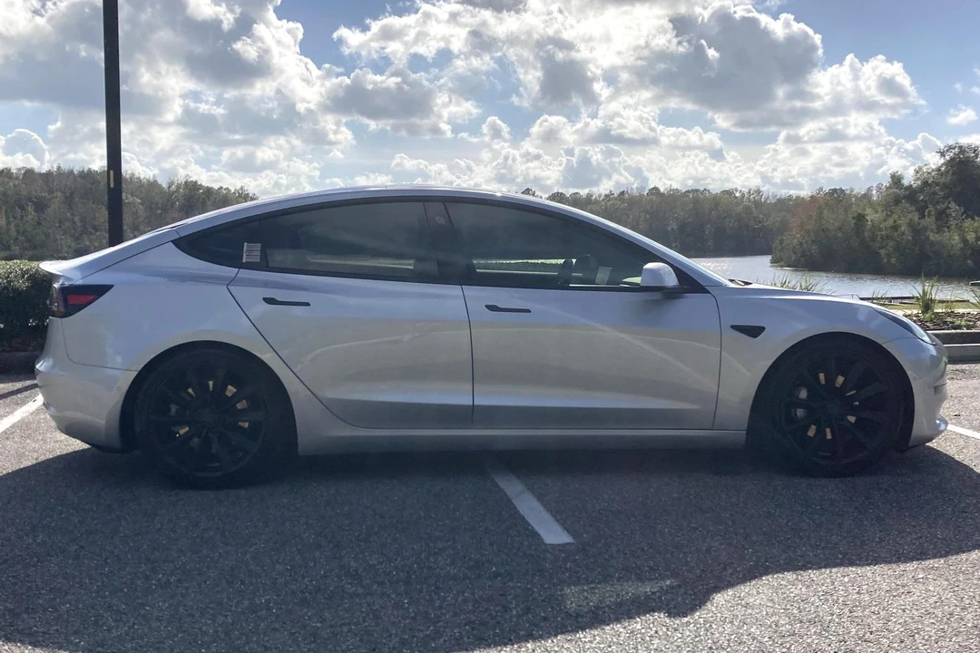 2017 Tesla Model 3 - Image 3 of 16