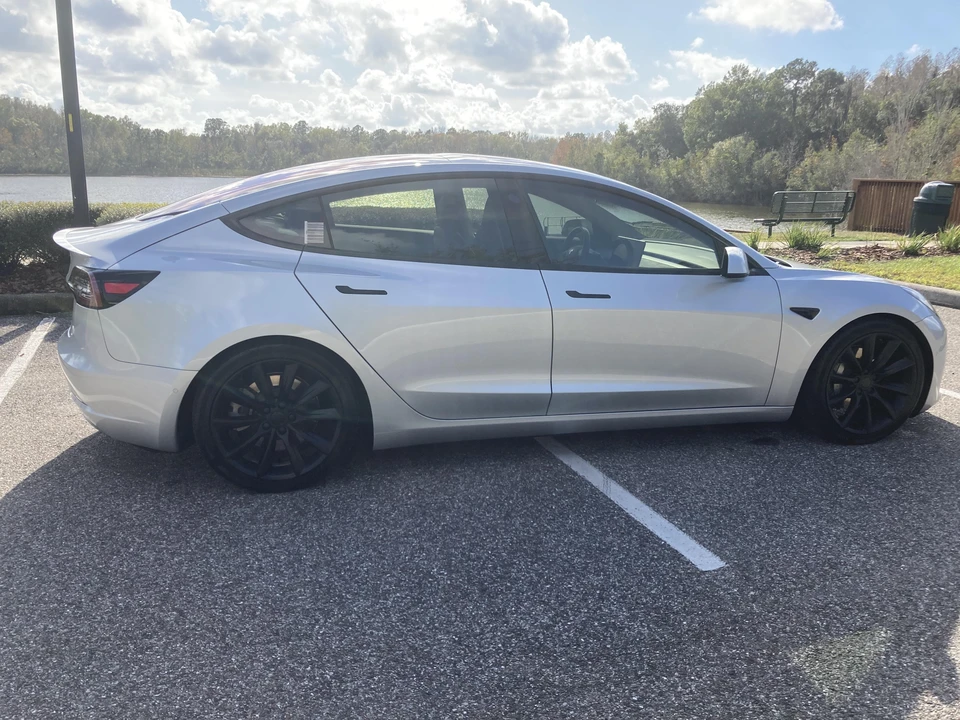 2017 Tesla Model 3 - Image 9 of 16