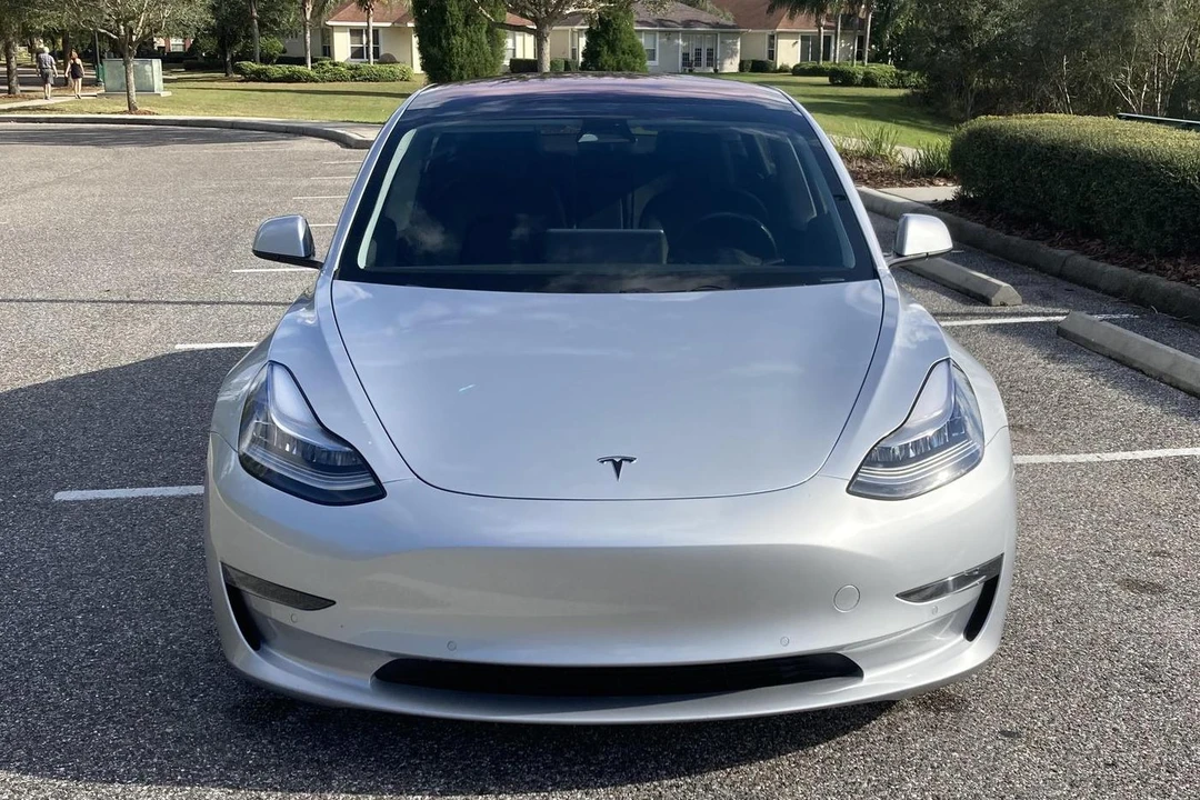 2017 Tesla Model 3 - Image 2 of 16