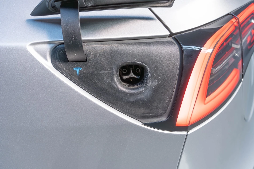 2017 Tesla Model 3 - Image 6 of 21