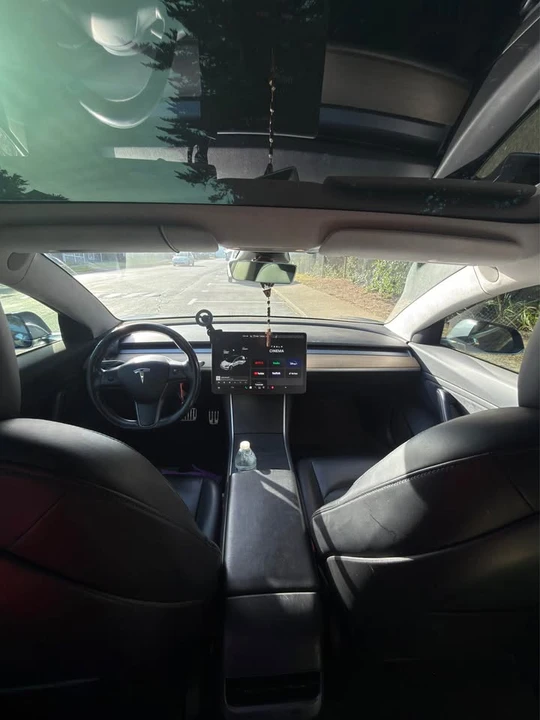 2017 Tesla Model 3 - Image 4 of 6