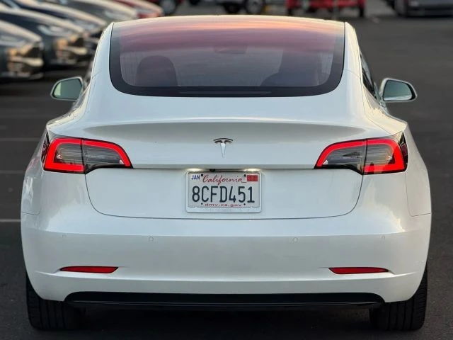 2017 Tesla Model 3 - Image 8 of 12