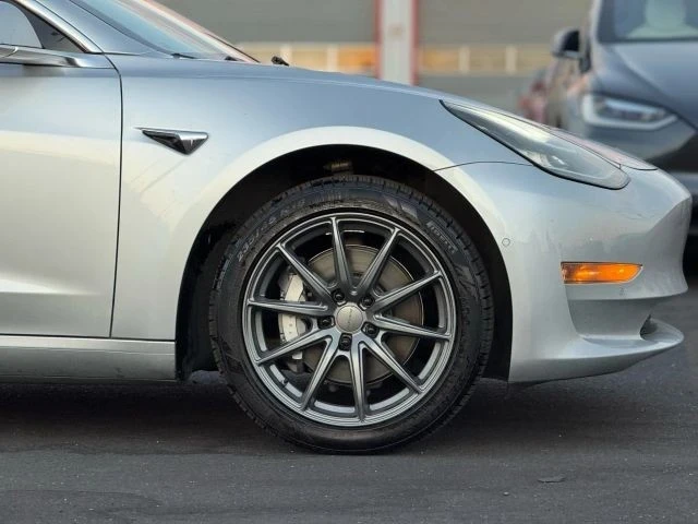 2017 Tesla Model 3 - Image 7 of 12