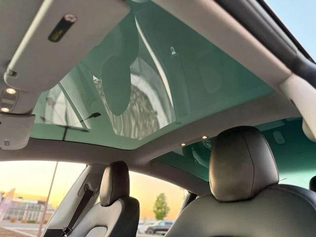 2017 Tesla Model 3 - Image 18 of 21