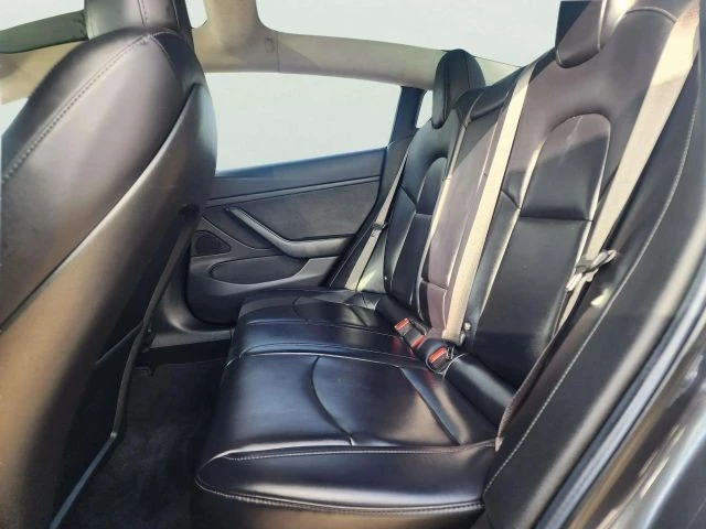 2017 Tesla Model 3 - Image 18 of 21