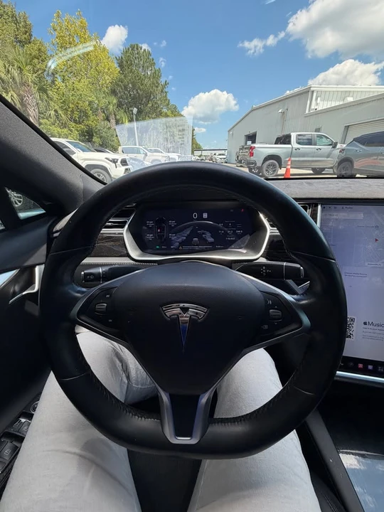 2017 Tesla Model S - Image 8 of 13