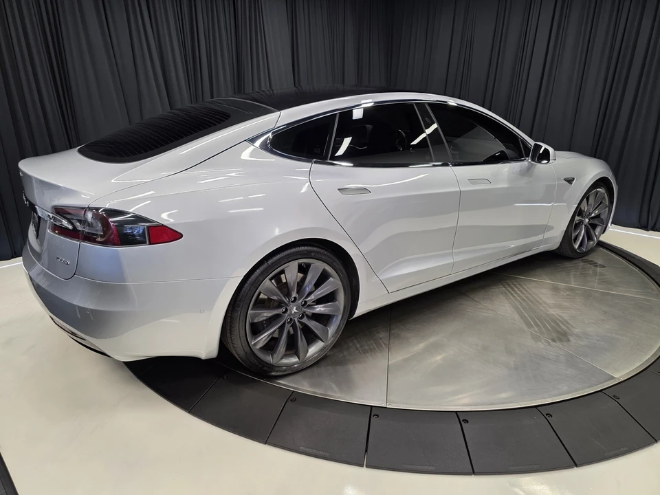 2017 Tesla Model S - Image 11 of 12