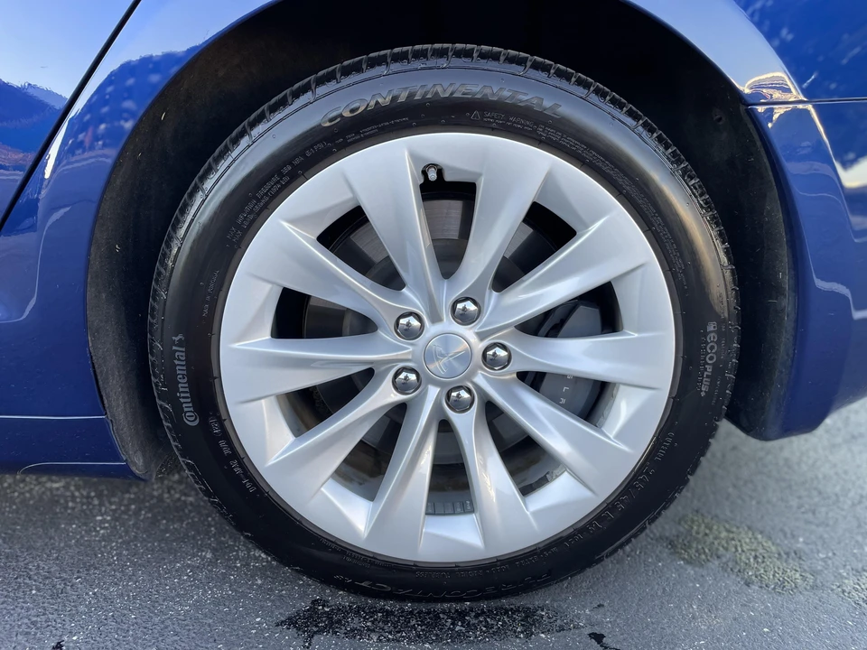 2017 Tesla Model S - Image 28 of 31