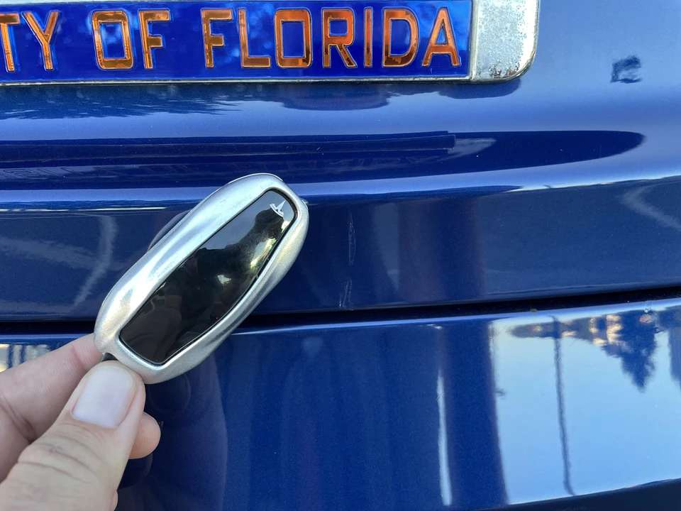 2017 Tesla Model S - Image 26 of 31