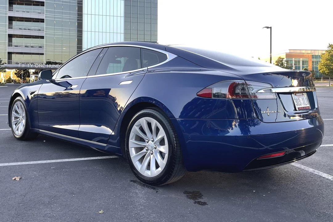 2017 Tesla Model S - Image 4 of 31