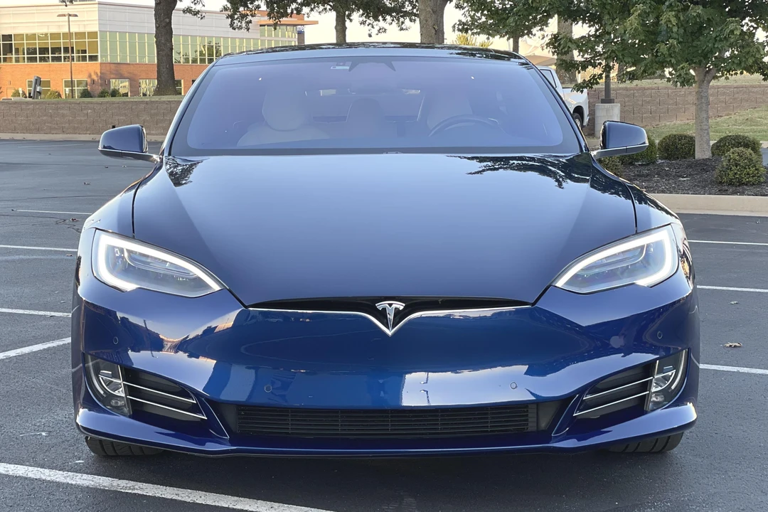 2017 Tesla Model S - Image 2 of 31