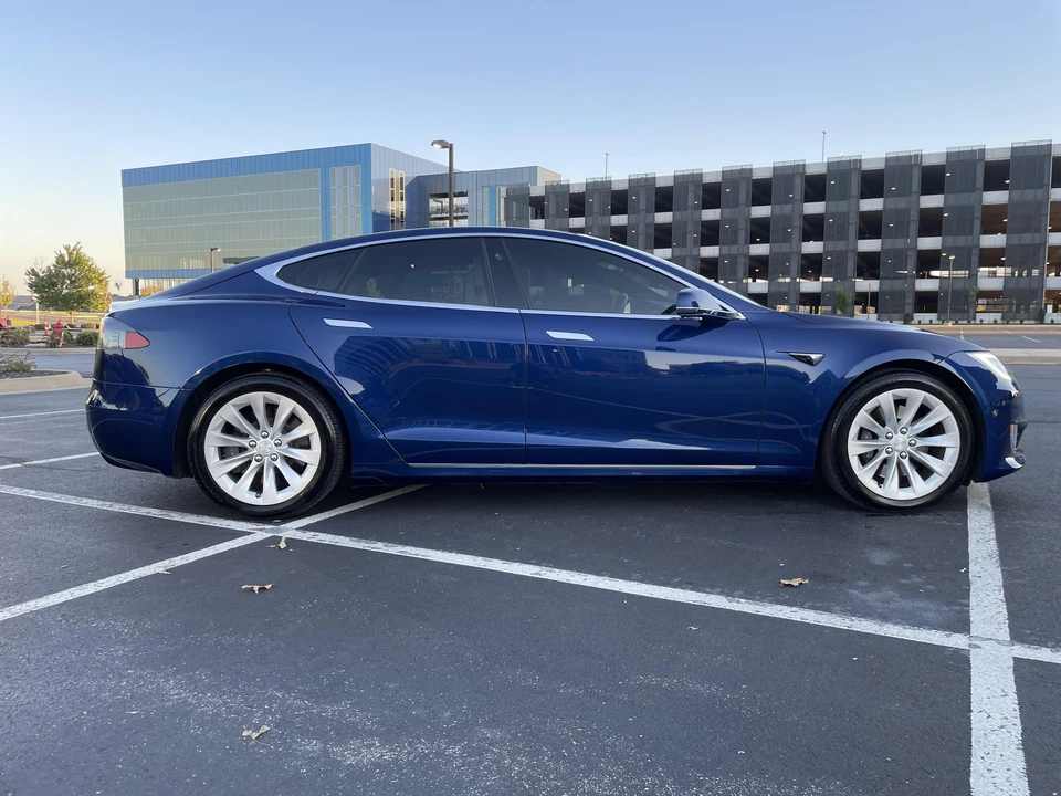 2017 Tesla Model S - Image 11 of 31