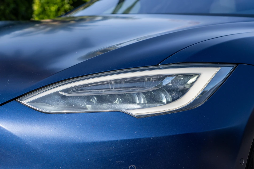 2017 Tesla Model S - Image 19 of 31