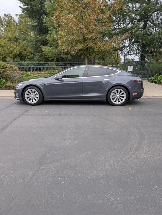 2017 Tesla Model S - Image 16 of 31
