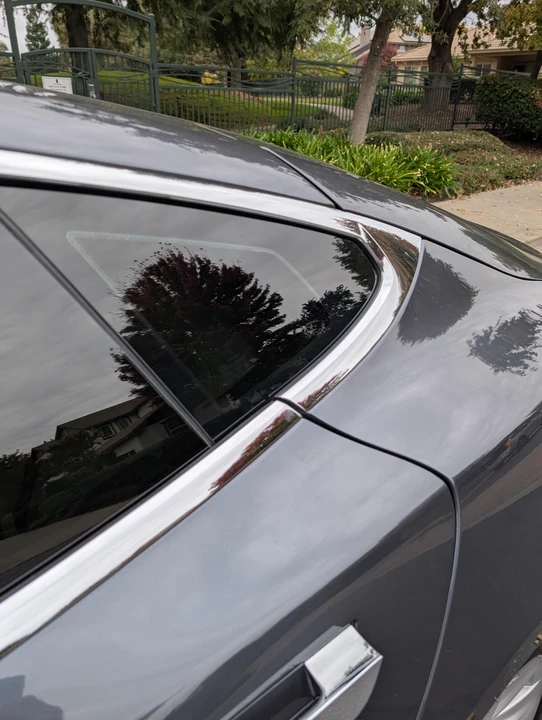 2017 Tesla Model S - Image 28 of 31
