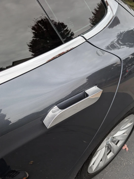 2017 Tesla Model S - Image 26 of 31