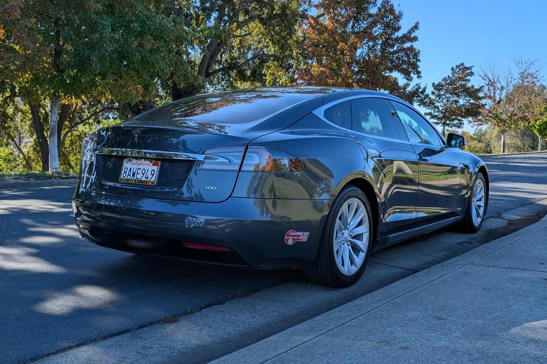 2017 Tesla Model S - Image 4 of 31