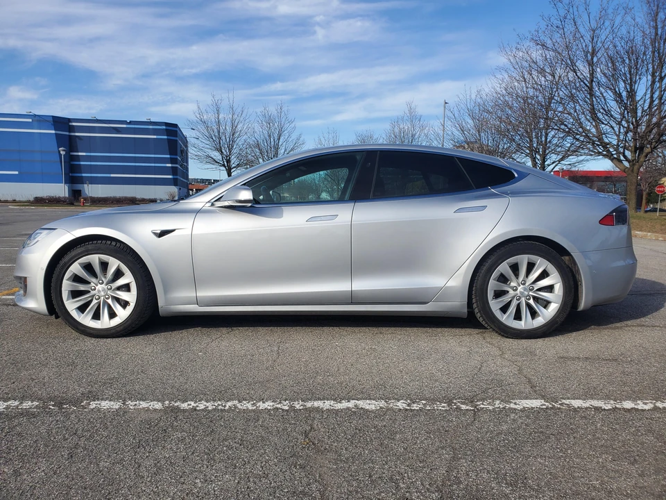 2017 Tesla Model S - Image 13 of 31