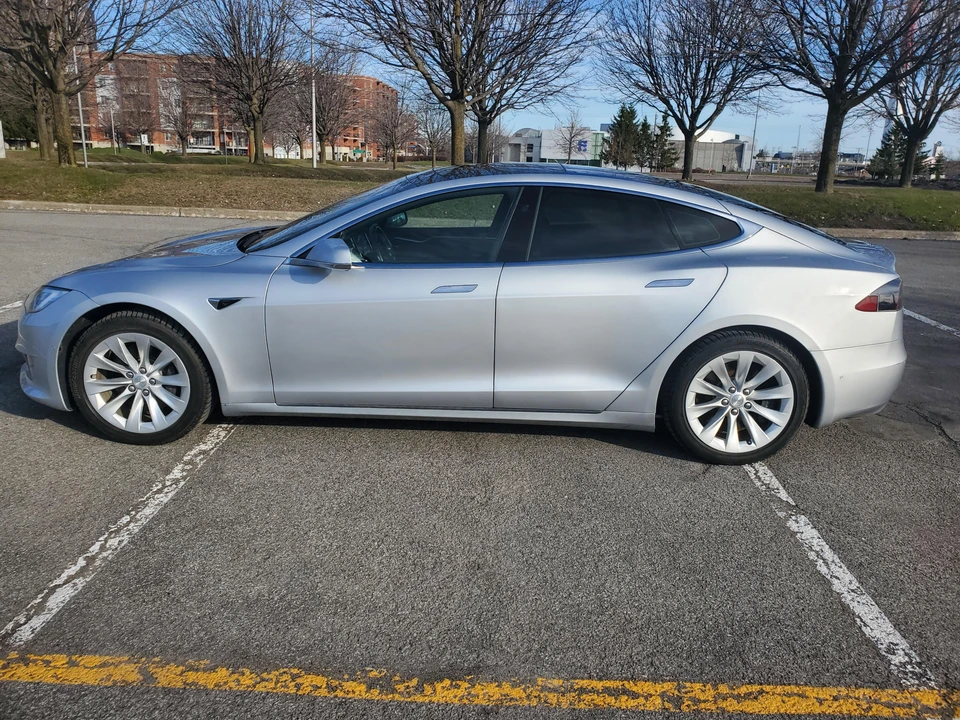 2017 Tesla Model S - Image 12 of 31
