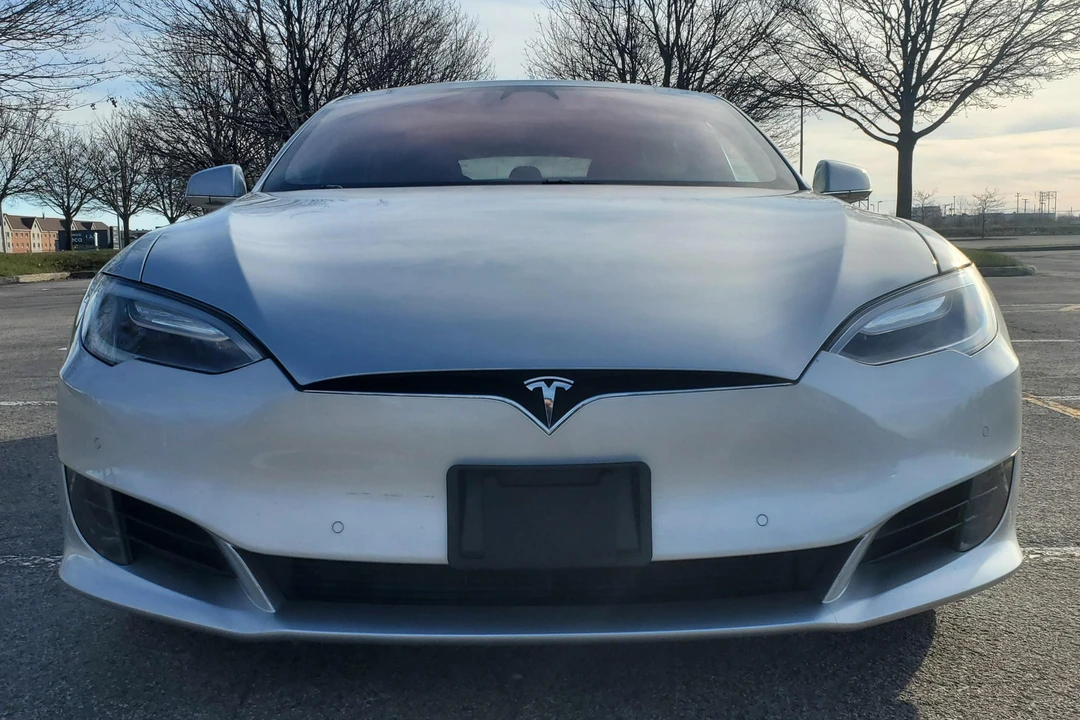 2017 Tesla Model S - Image 2 of 31