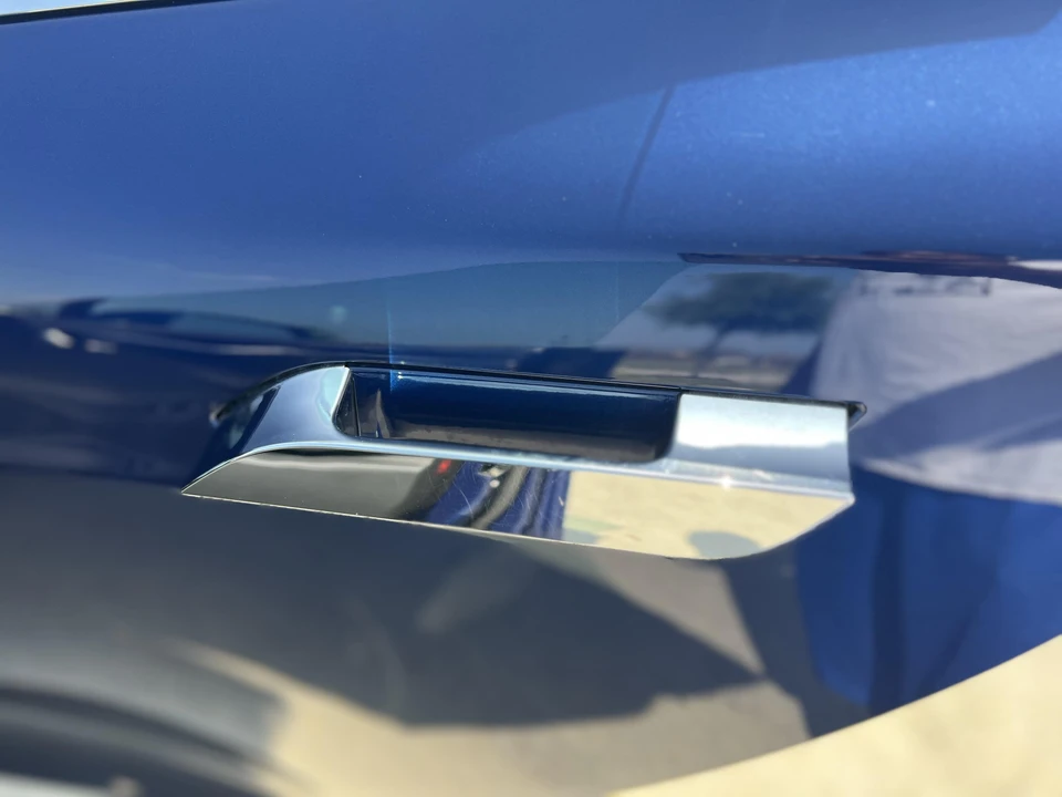 2017 Tesla Model S - Image 14 of 31