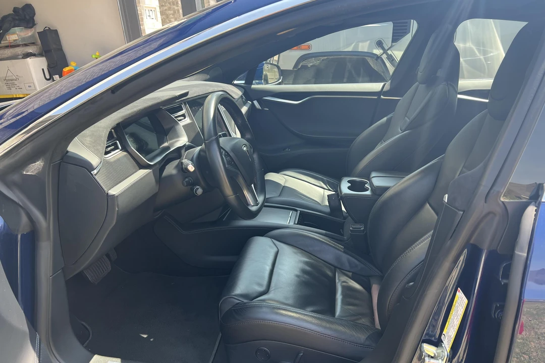 2017 Tesla Model S - Image 28 of 31