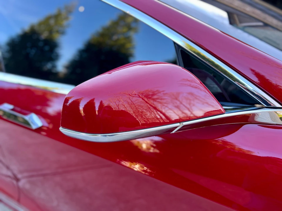 2017 Tesla Model S - Image 29 of 31
