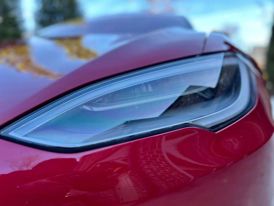 2017 Tesla Model S - Image 19 of 31
