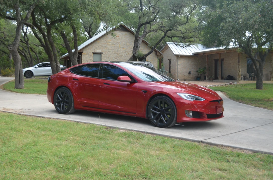 2017 Tesla Model S - Image 12 of 21