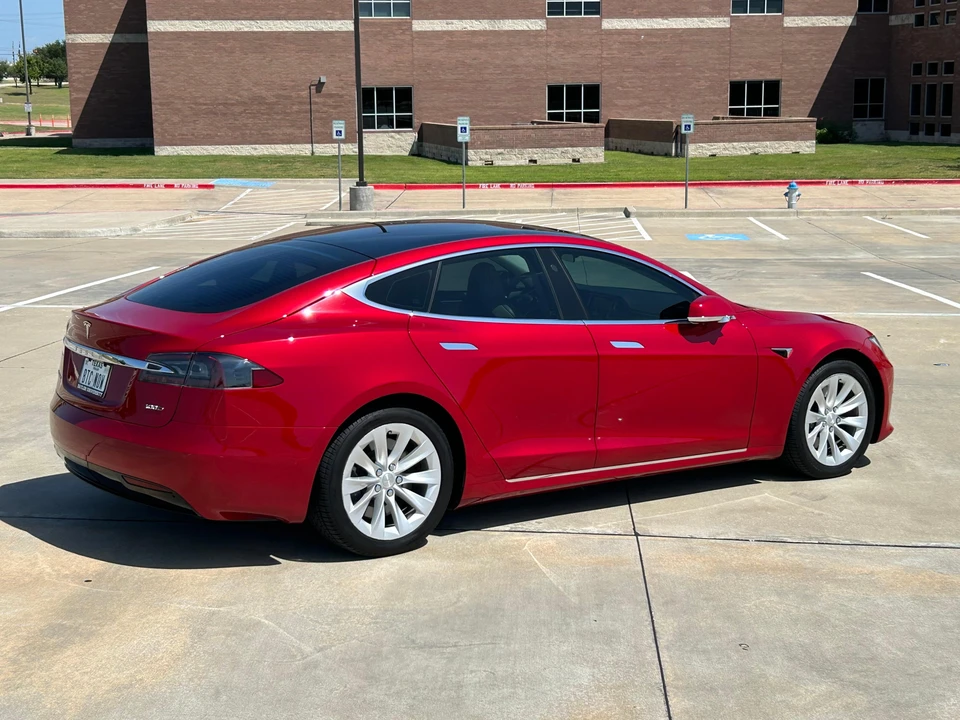 2017 Tesla Model S - Image 22 of 31