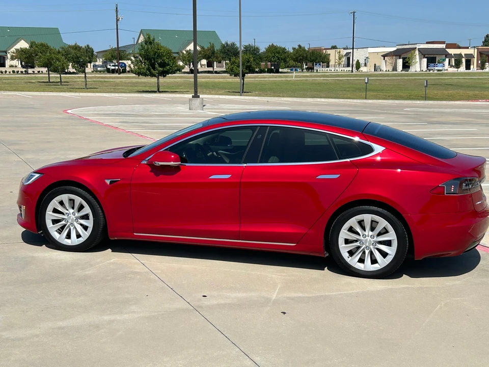 2017 Tesla Model S - Image 16 of 31