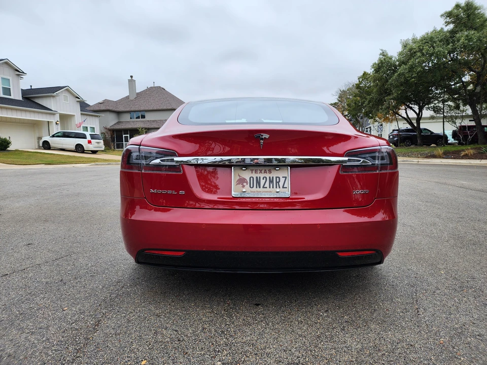 2017 Tesla Model S - Image 18 of 31