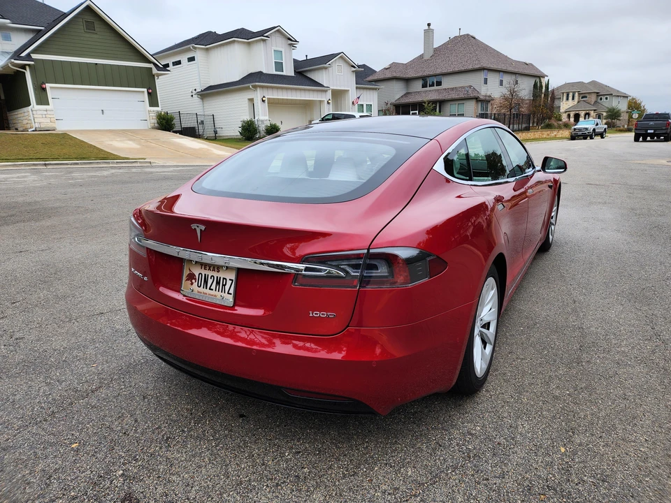 2017 Tesla Model S - Image 20 of 31