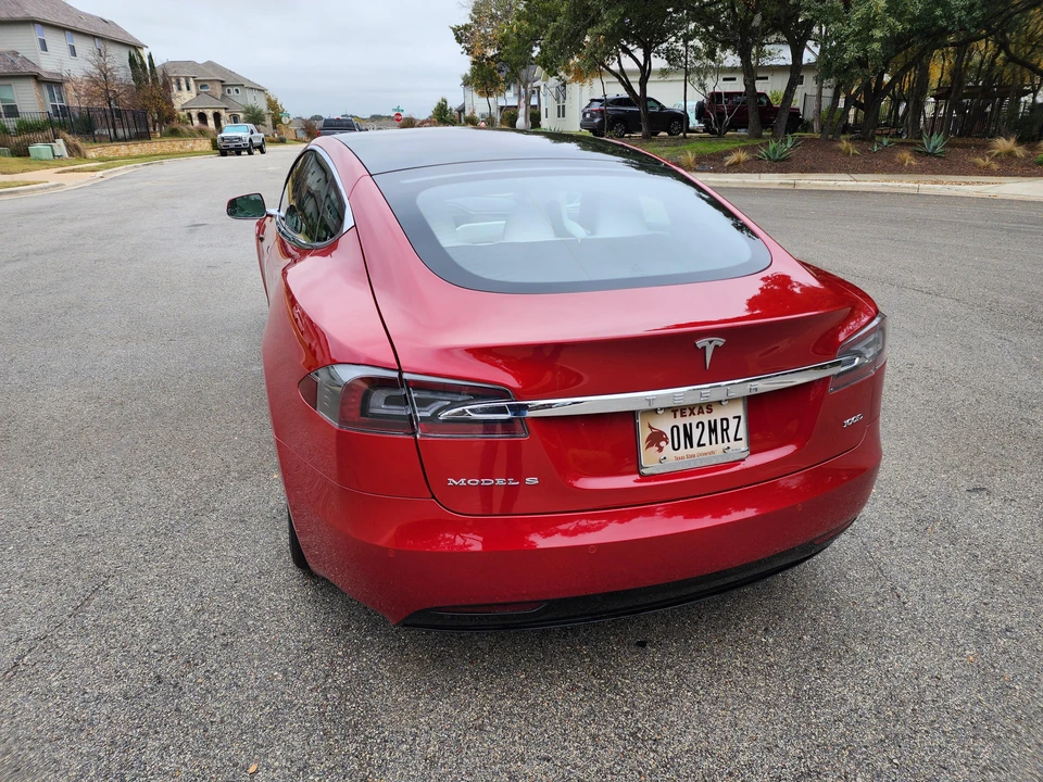 2017 Tesla Model S - Image 17 of 31