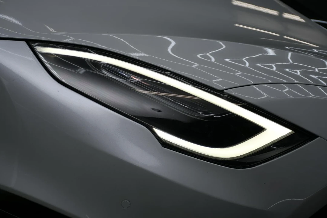 2017 Tesla Model S - Image 8 of 21