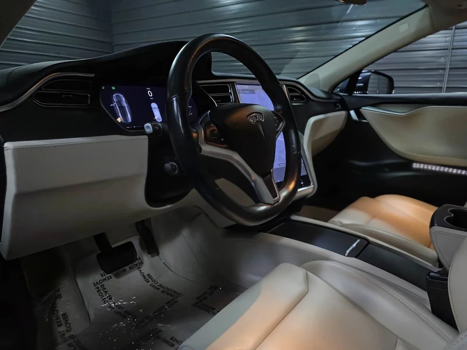2017 Tesla Model S - Image 11 of 12