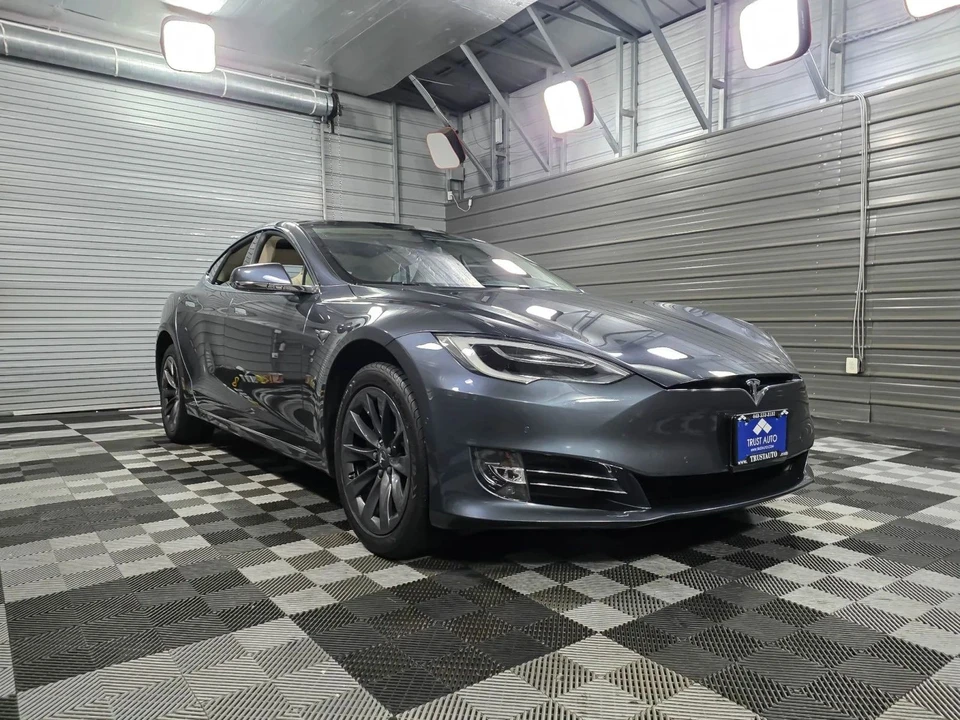 2017 Tesla Model S - Image 4 of 12