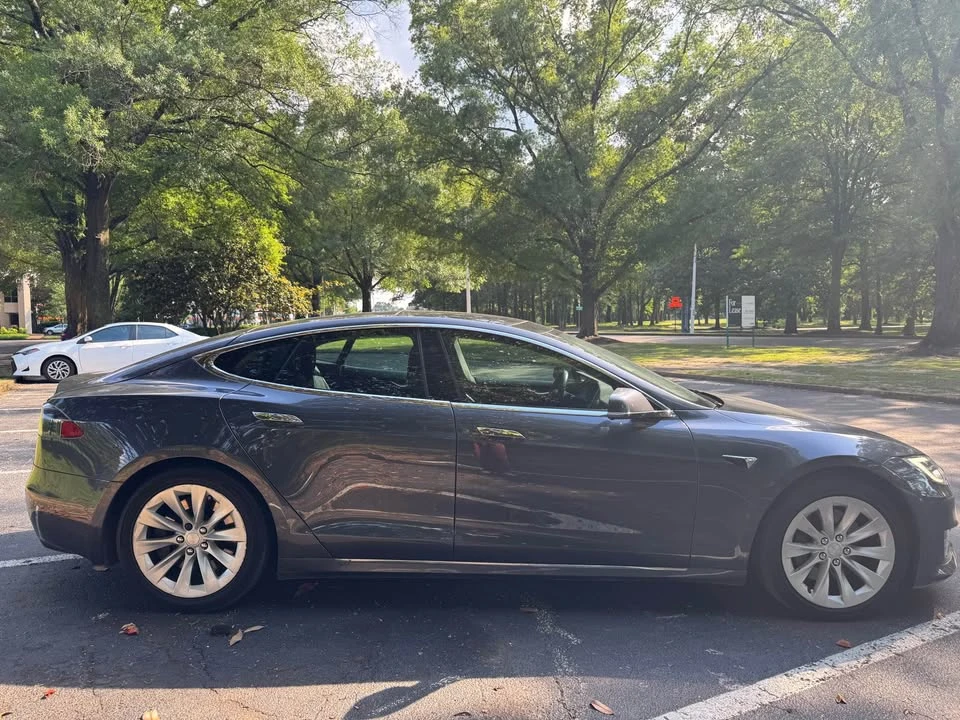 2017 Tesla Model S - Image 9 of 18
