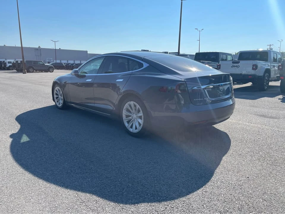 2017 Tesla Model S - Image 2 of 10