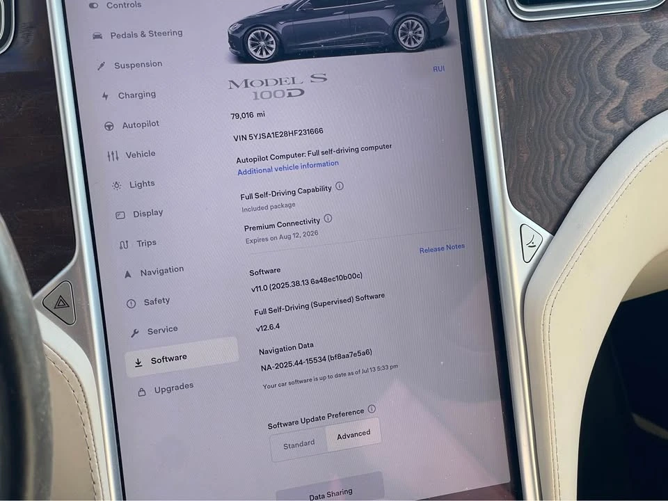 2017 Tesla Model S - Image 8 of 10