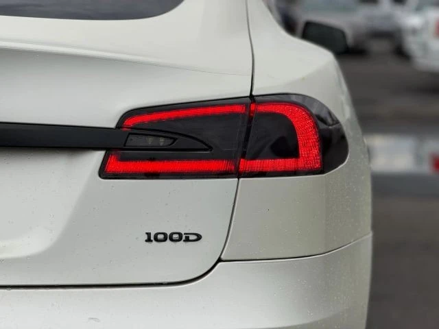 2017 Tesla Model S - Image 9 of 12