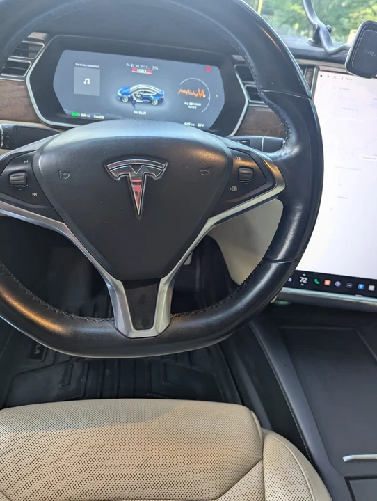 2017 Tesla Model S - Image 9 of 17