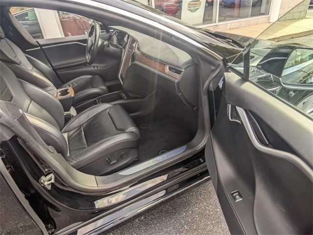 2017 Tesla Model S - Image 11 of 12