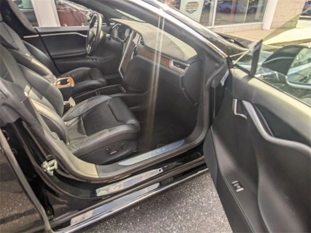 2017 Tesla Model S - Image 9 of 12