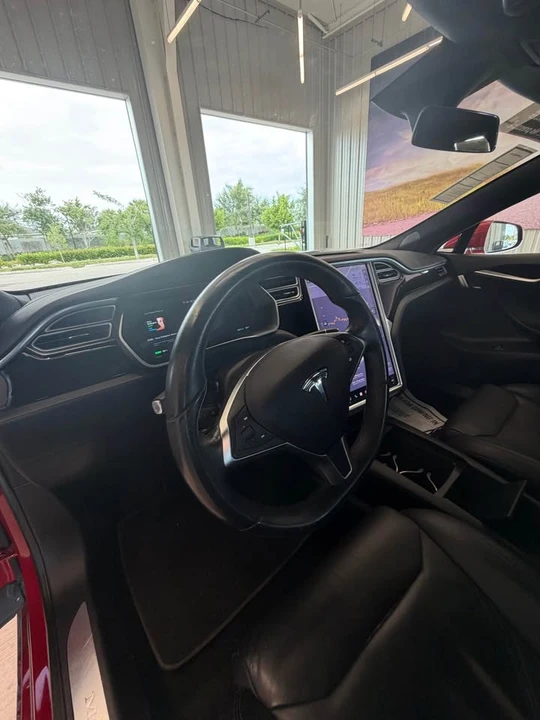 2017 Tesla Model S - Image 5 of 7