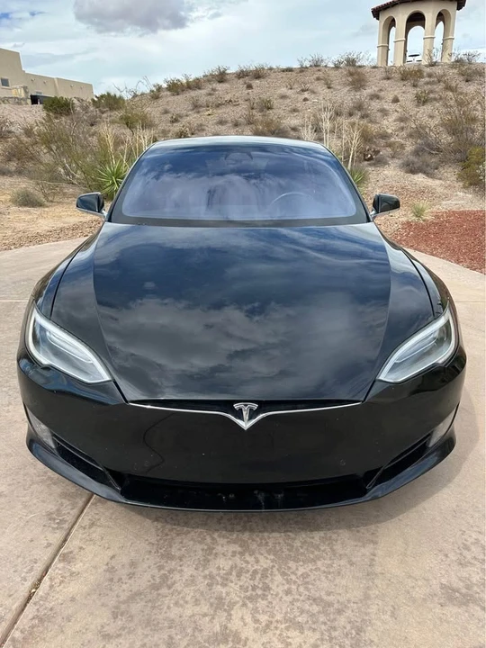 2017 Tesla Model S - Image 2 of 10